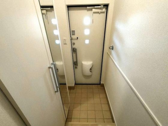 近鉄南大阪線 古市駅 徒歩26分 2階建 築3年の玄関写真