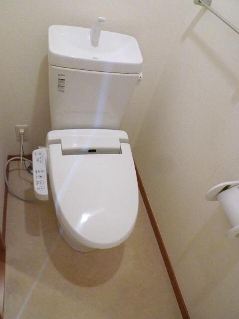 ＪＲ京浜東北線 川口駅 徒歩8分 3階建 築15年のトイレ写真
