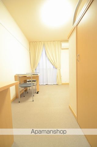 レオパレスMUSASHIの居間写真