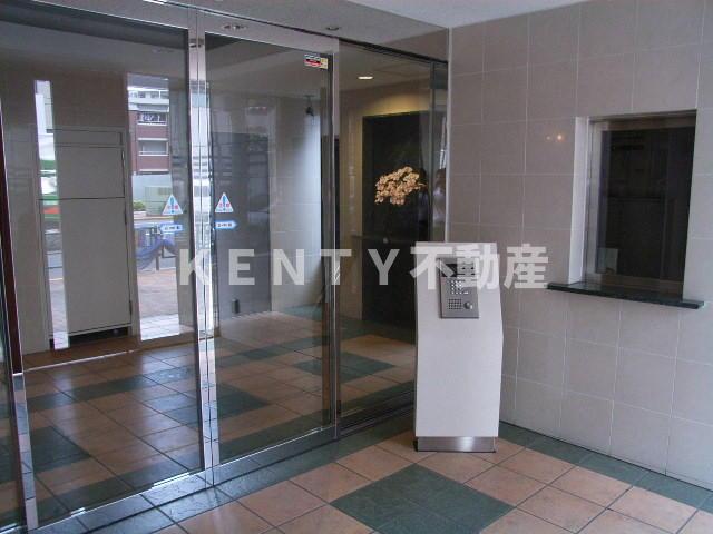 エントランス　建物の内部です