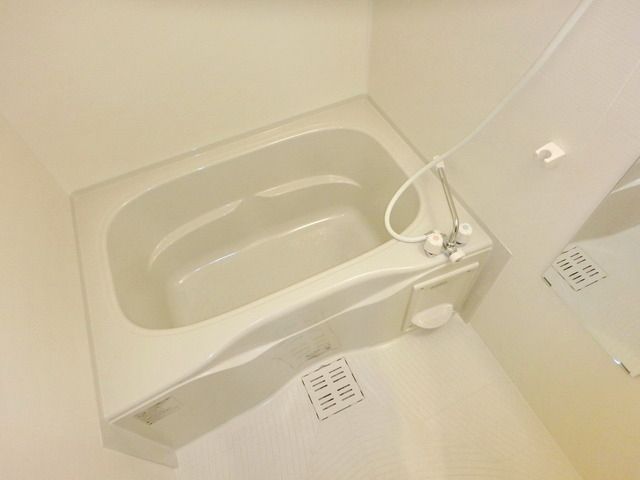 バス・シャワールーム　★浴室乾燥機付きバスルーム★