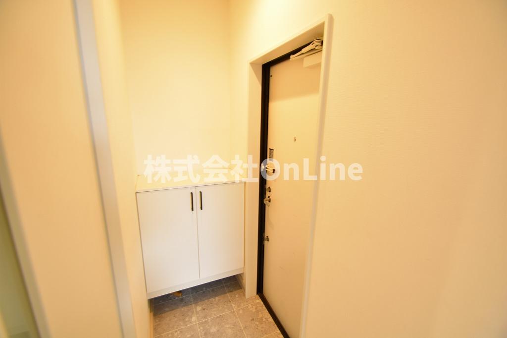 HeLenaGARDEN花園本町IIの玄関写真