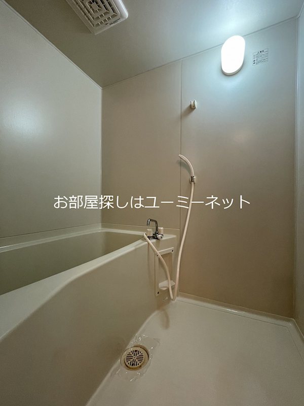 バス・シャワールーム　※202号室写真。現況と相違がある場合は現況を優先とします。