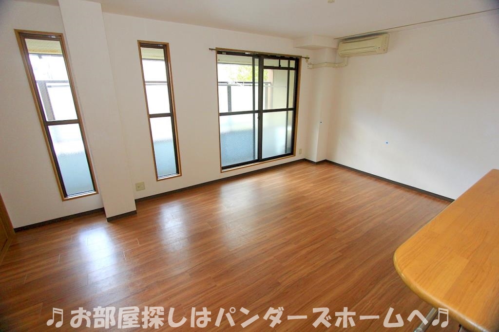 メゾン天の川の居間写真
