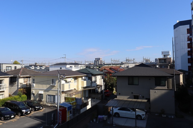 【イレブン桜木の駐車場】