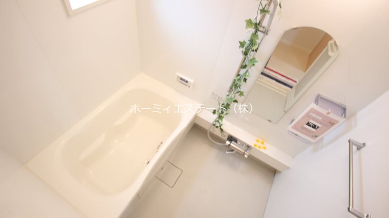 バス・シャワールーム　追い炊き機能付き♪