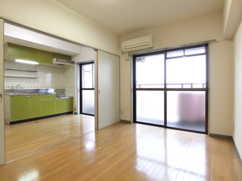 居室・リビング　図面と現状に相違がある場合には現状を優先