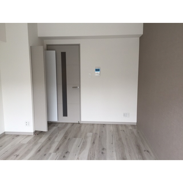 居室・リビング　室内