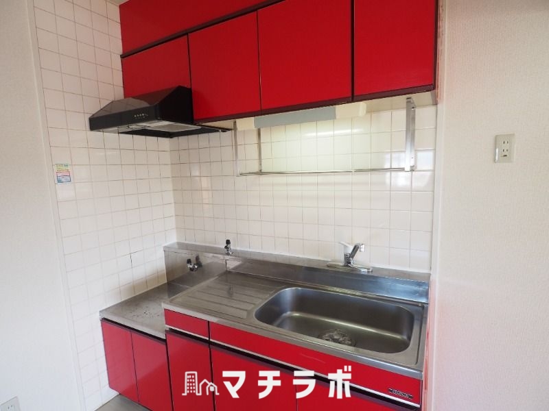 【名古屋市北区萩野通のマンションのキッチン】