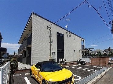 【ハイブリッジ鵠沼Iの建物外観】