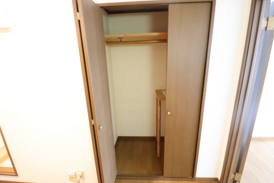 収納　※別部屋の写真です