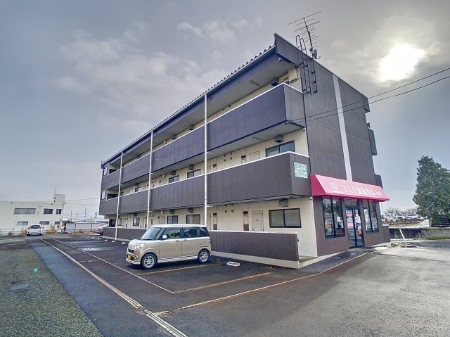 センス河北Bの建物外観