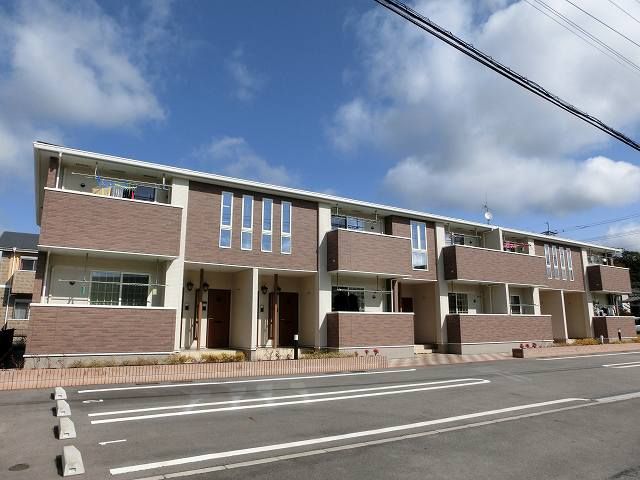 大牟田市大字岬のアパートの建物外観