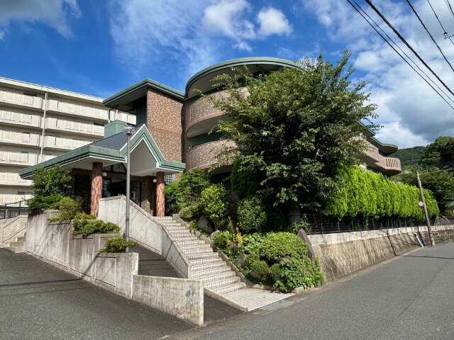 北九州市八幡西区京良城町のマンションの建物外観