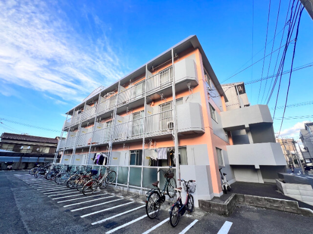 【大田区北糀谷のマンションの建物外観】