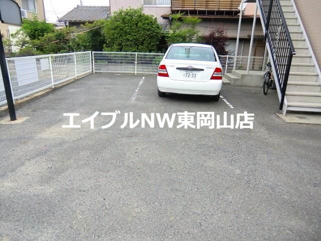 【パティオ翼の駐車場】