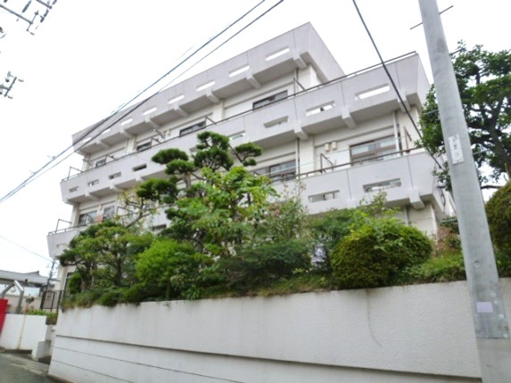 ハイツ東泉