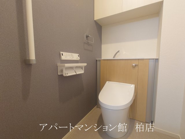 トイレ　清潔感のあるトイレです