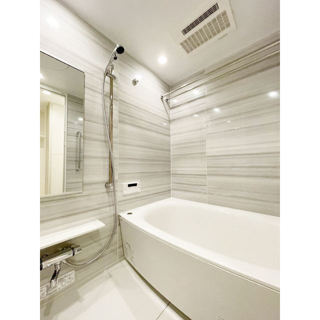 バス・シャワールーム　風呂