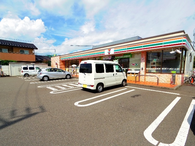 コンビニ　セブンイレブン 静岡竜南1丁目店（コンビニ）まで250m