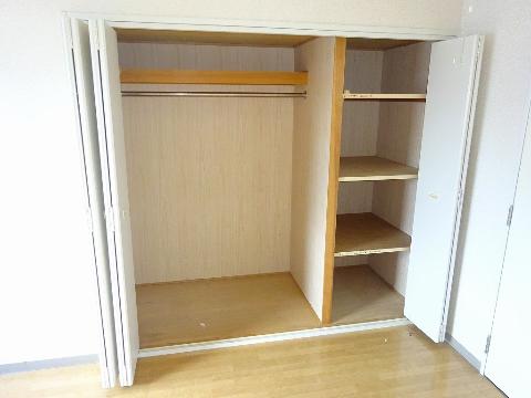 アンソレイユ中穂積　収納　クローゼット