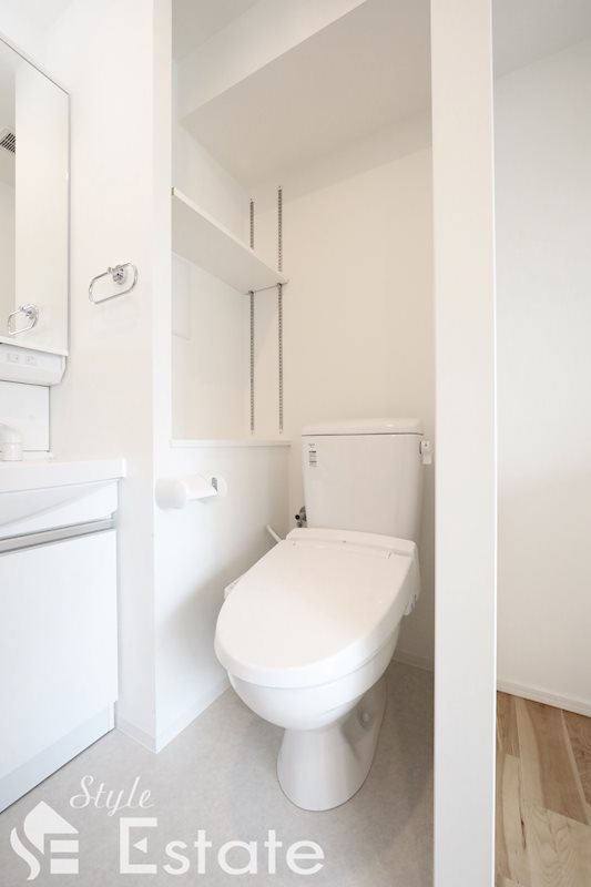 トイレ　温水洗浄便座