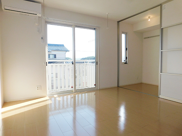 居室・リビング　LDK12帖！サービスルームもあります！