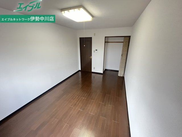 居室・リビング　反転タイプ参考写真