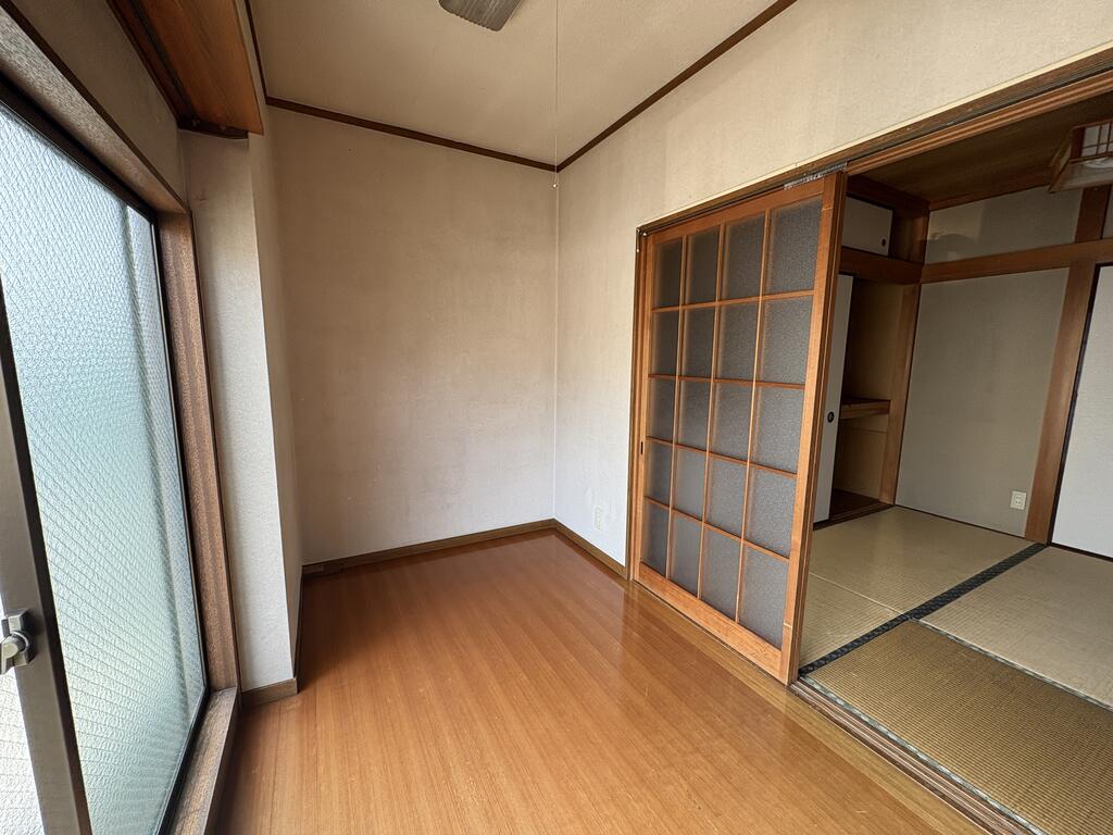 神明町 短期貸の内装写真