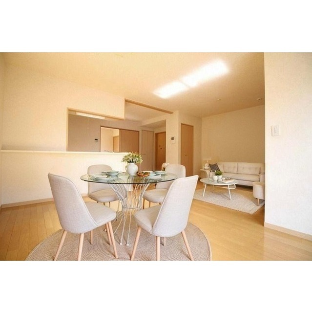 居室・リビング　写真内の家具・家電はＡＩイメージです。