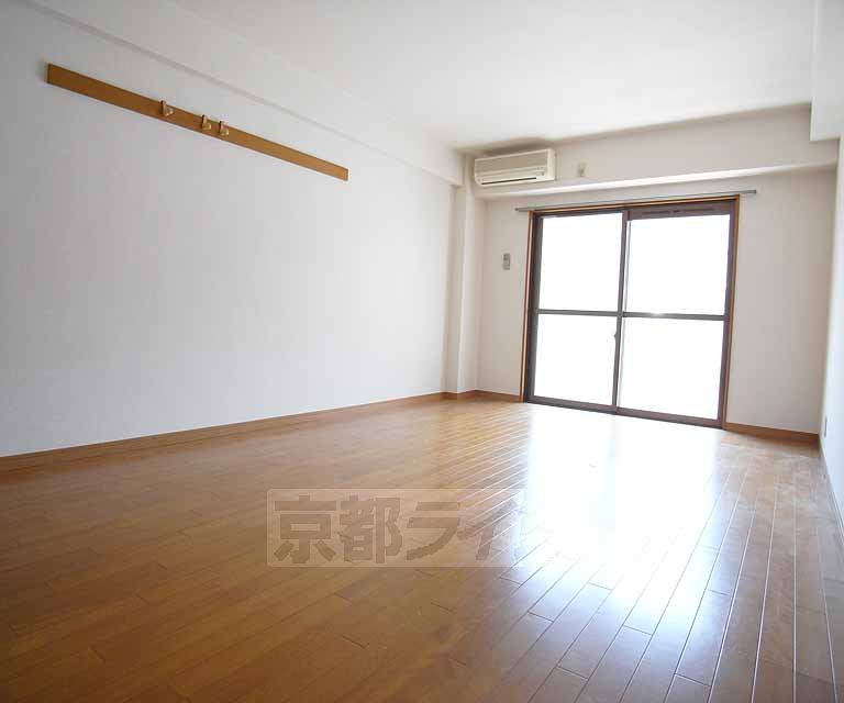 居室・リビング　１０帖の広々１Ｋです。