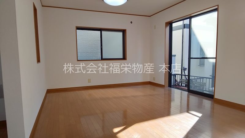 居室・リビング　広々としたリビング