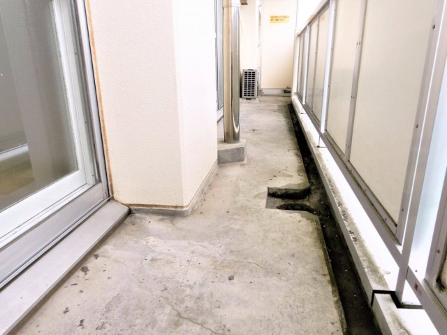 バルコニー　別部屋の写真です