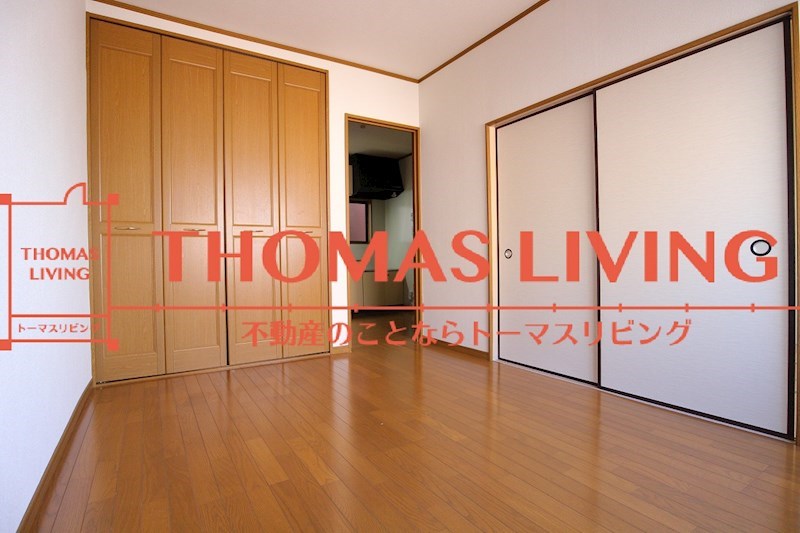 居室・リビング　収納付きの洋室です。