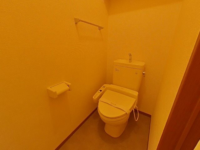 トイレ　※別部屋参考写真