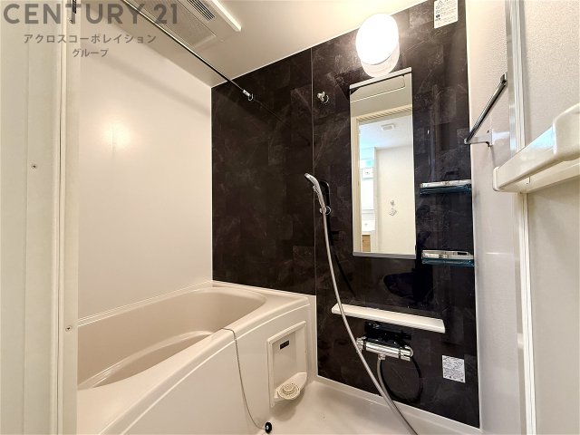 バス・シャワールーム　洗面所に洗濯機置き場付き☆