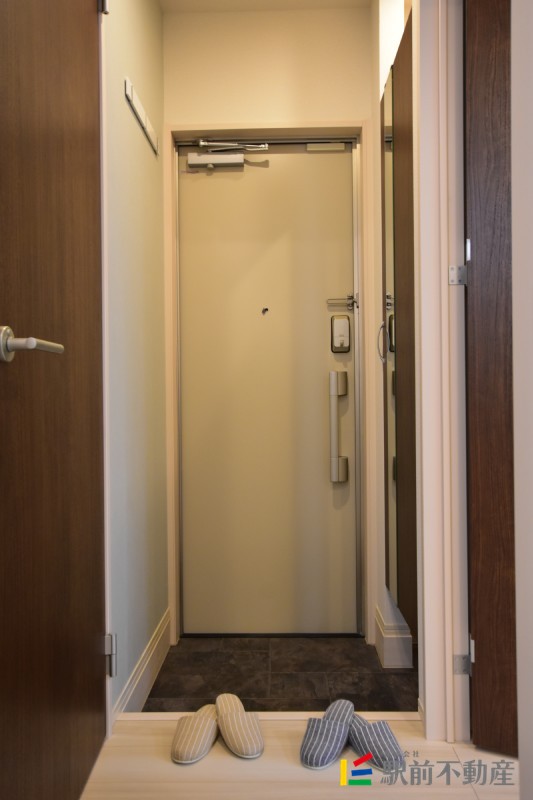 D-room下大利駅前の玄関写真