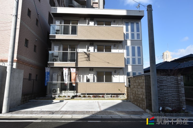 D-room下大利駅前の外観写真