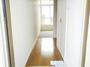 玄関　同タイプの写真です。仕様が異なる場合があります。