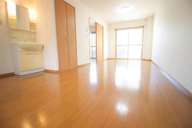 居室・リビング　リビング