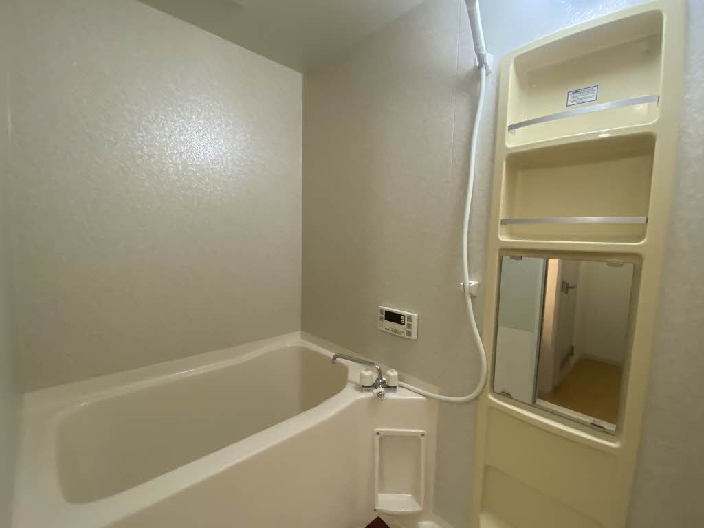 バス・シャワールーム　バスルーム