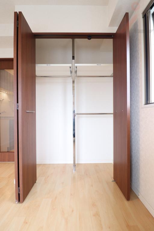 収納　写真は別号室です。現況優先になります。