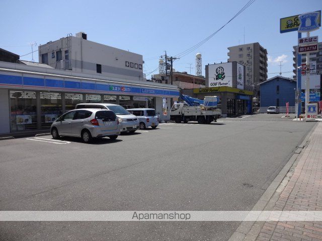 コンビニ　ローソン（コンビニ）まで400m