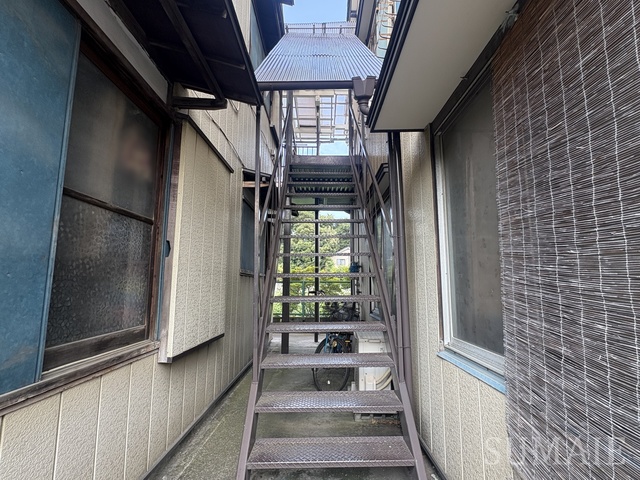エントランス　外階段です☆