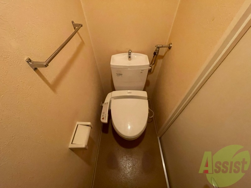 トイレ　トイレです。ウォシュレット付を探している方、おすすめです。