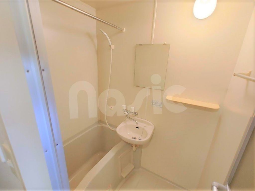 バス・シャワールーム　浴室乾燥機付き