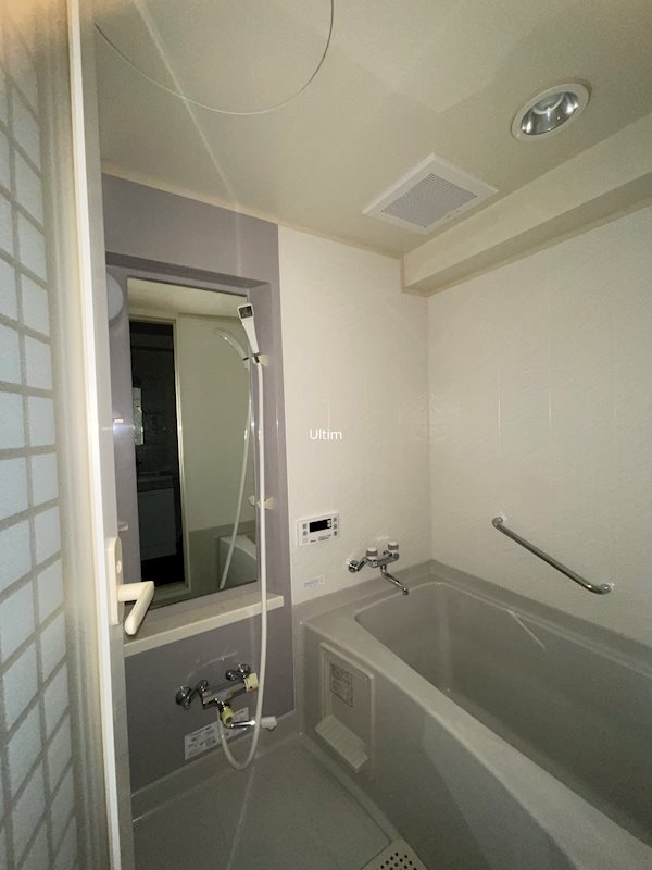 バス・シャワールーム　違うお部屋の写真です