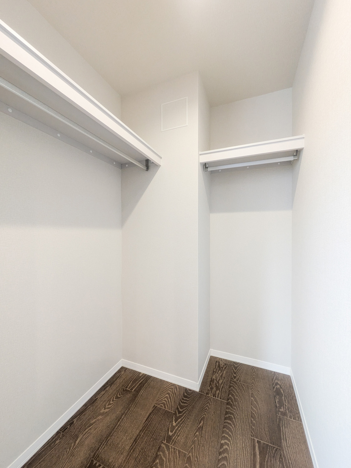 収納　豊富な収納ウォークインクロゼット