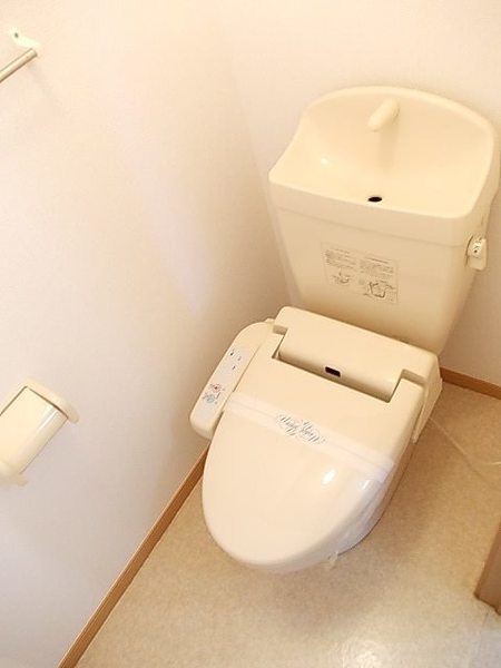 トイレ　同じ建物の別のお部屋