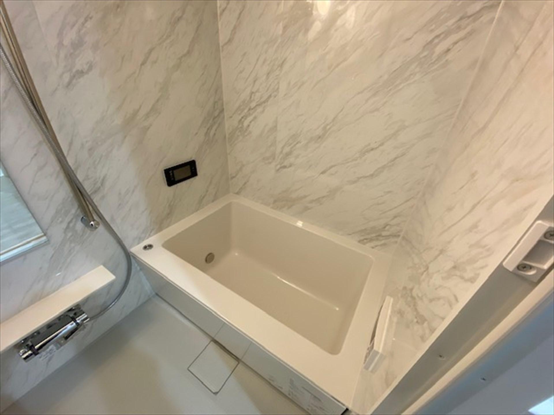 バス・シャワールーム　バス